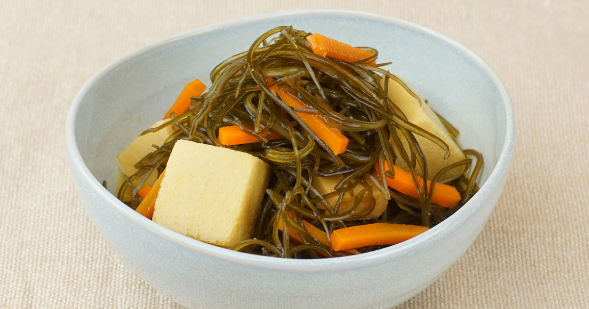 きざみこんぶと高野豆腐の煮物